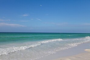 On the beach - Welcome to Siesta Dreams at Casa Mar!! (Siesta Key)