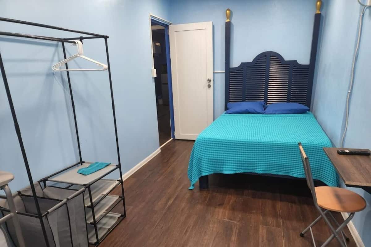 Standard Single Room, 1 Bedroom, Non Smoking, Refrigerator & Microwave