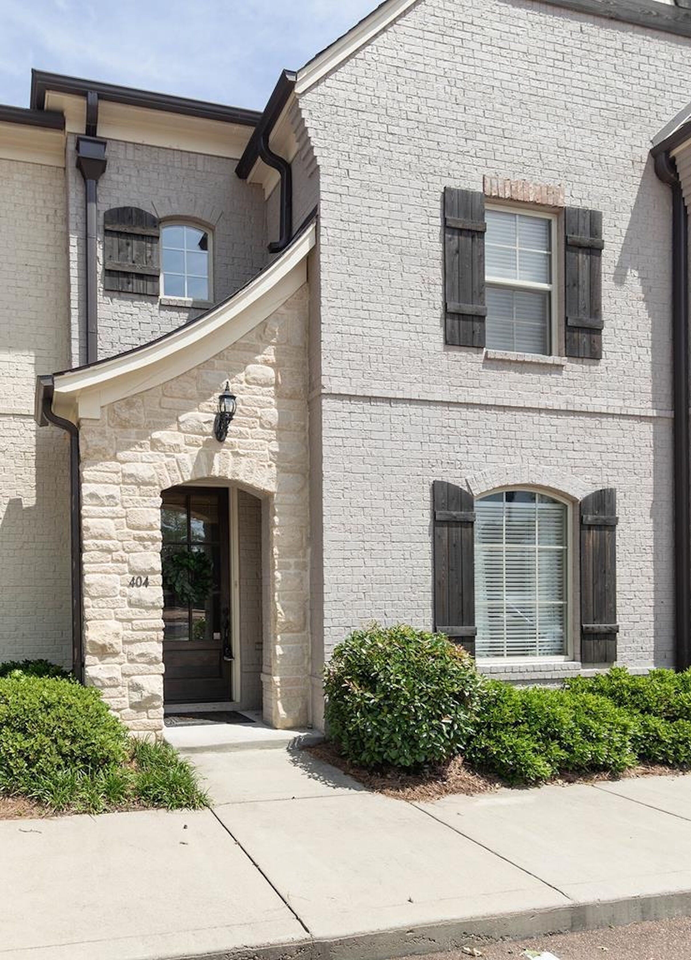 Hotty Toddy Condo 2 miles from the Square