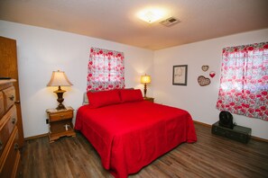 4 bedrooms, iron/ironing board, WiFi, bed sheets - The Ranch Near Boomer Lake (Stillwater)