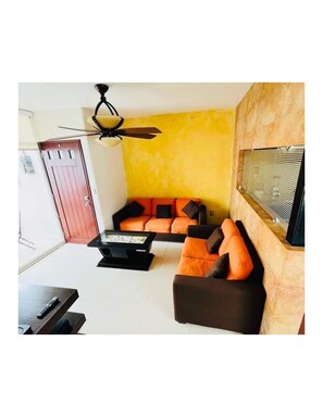 Interior - Ixtapa Family Vacation condo - 3 mins drive to hotels zone and beaches! (Zihuatanejo)