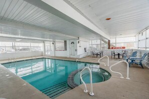 Piscina all'aperto, una piscina riscaldata