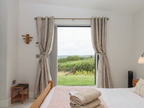 Cottage | 1 bedroom, individually decorated, individually furnished, free WiFi