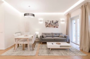 Basic Apartment | 1 bedroom, free WiFi - Lovely flat in Piazza Morosini (Rome)