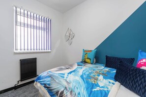 2 bedrooms, iron/ironing board, WiFi, bed sheets - 2 Bedroom Ground floor Comfortable Spacious Home (Kingston upon Hull)