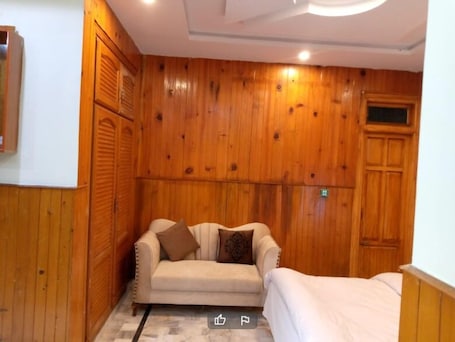 3 bedrooms, free WiFi, bed sheets