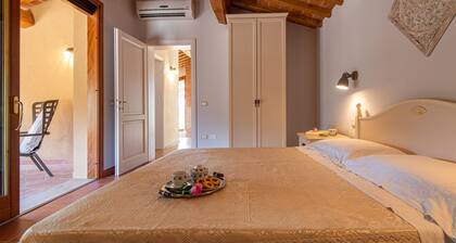 Finely renovated villa about 10 km from the Etruscan coast