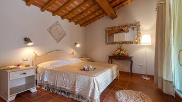 3 Schlafzimmer, Zimmersafe, Schreibtisch, kostenloses WLAN