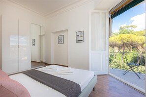 3 Schlafzimmer, BĂŒgeleisen/BĂŒgelbrett, Internetzugang, BettwĂ€sche