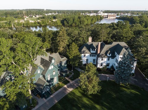 Musser Mansion at Linden Hill Historic Estate