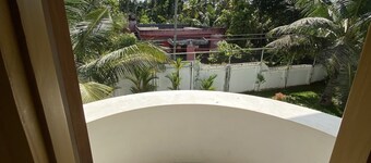 Modern villa close to Ashtamudi lake. 3 bedrooms
