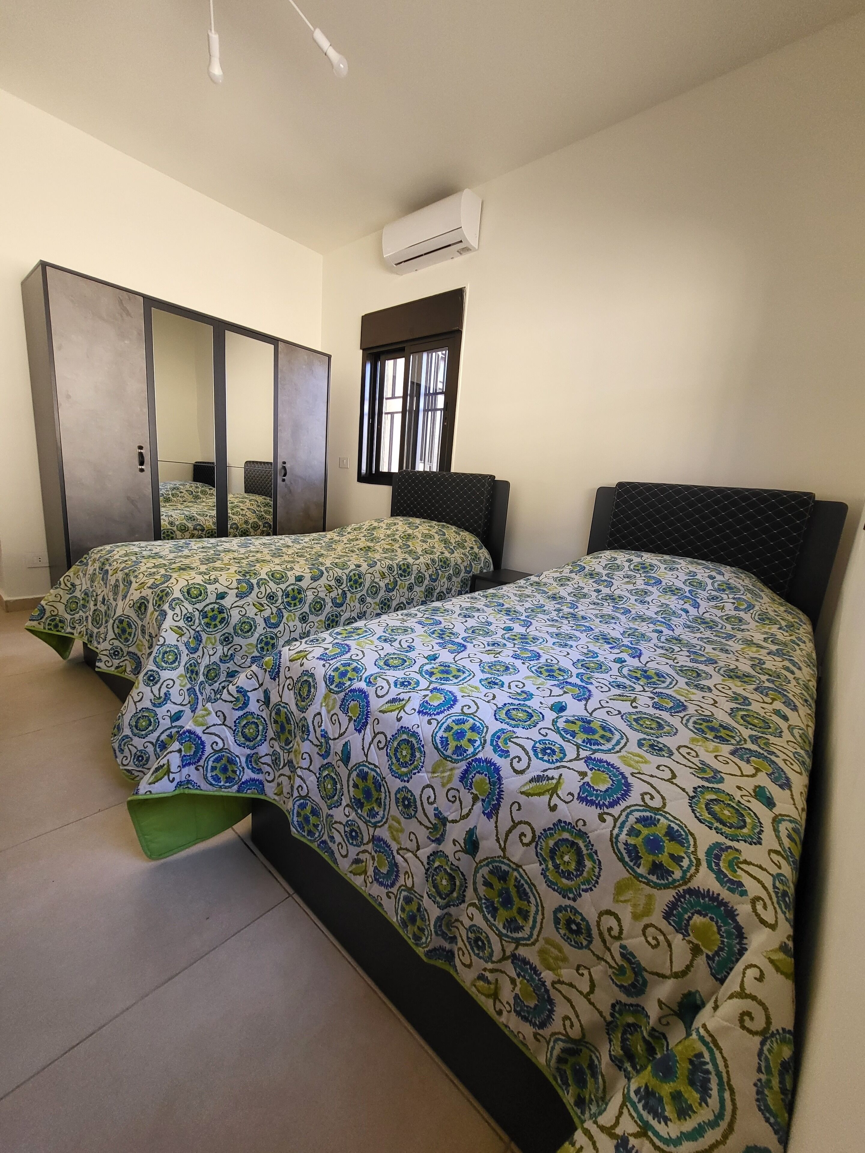 3 habitaciones, escritorio, wifi gratis y ropa de cama 