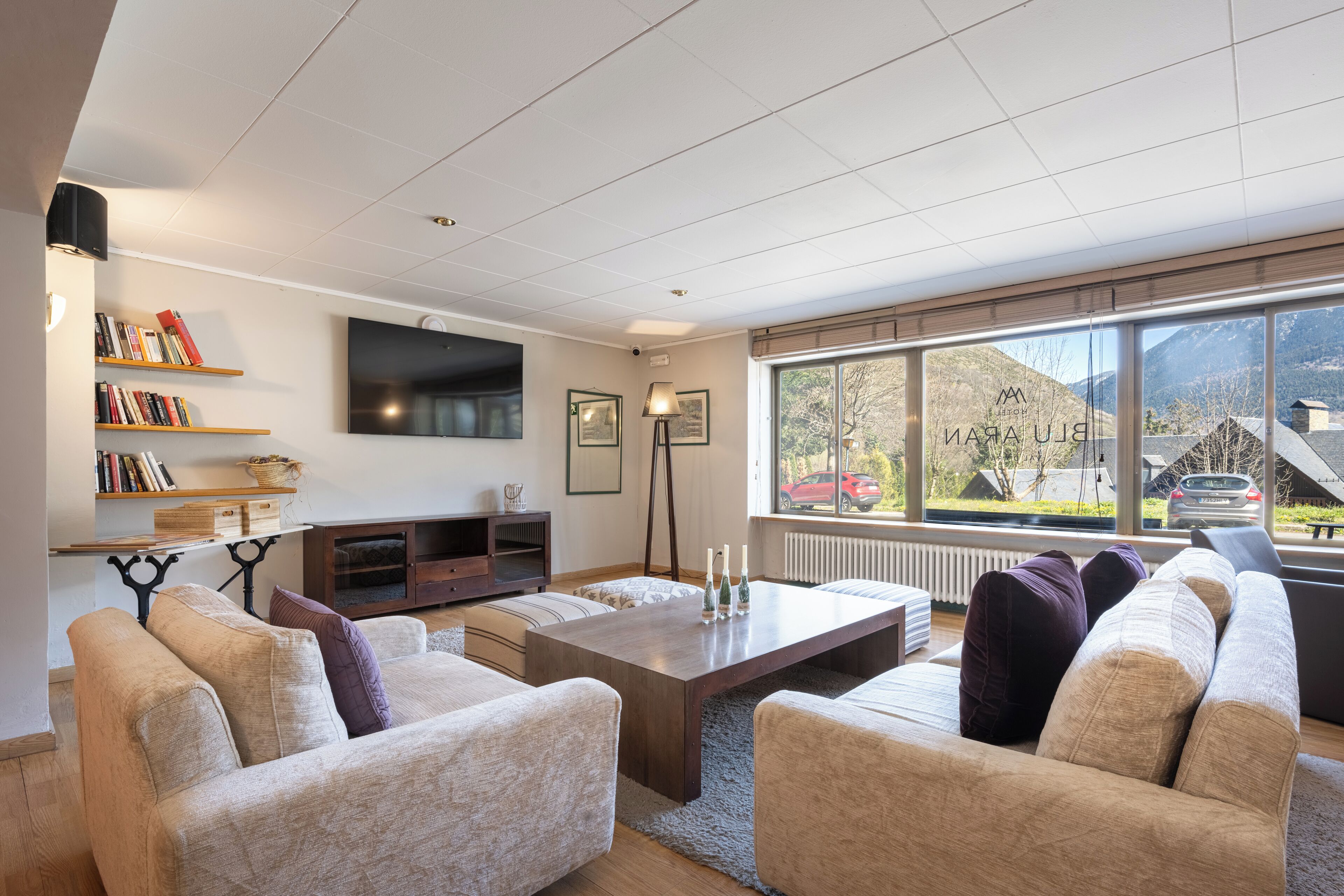 Coin salon dans le hall