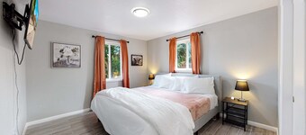 Arvada Private Family Home with Two King Beds