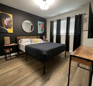 3 bedrooms, iron/ironing board, free WiFi, bed sheets - Modern Vacation Home with pool- Conveniently located to Restaurants & Beach (North Miami)