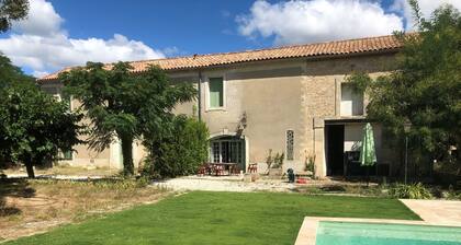 Large farmhouse with 5 bedrooms for 10 people with swimming pool.
