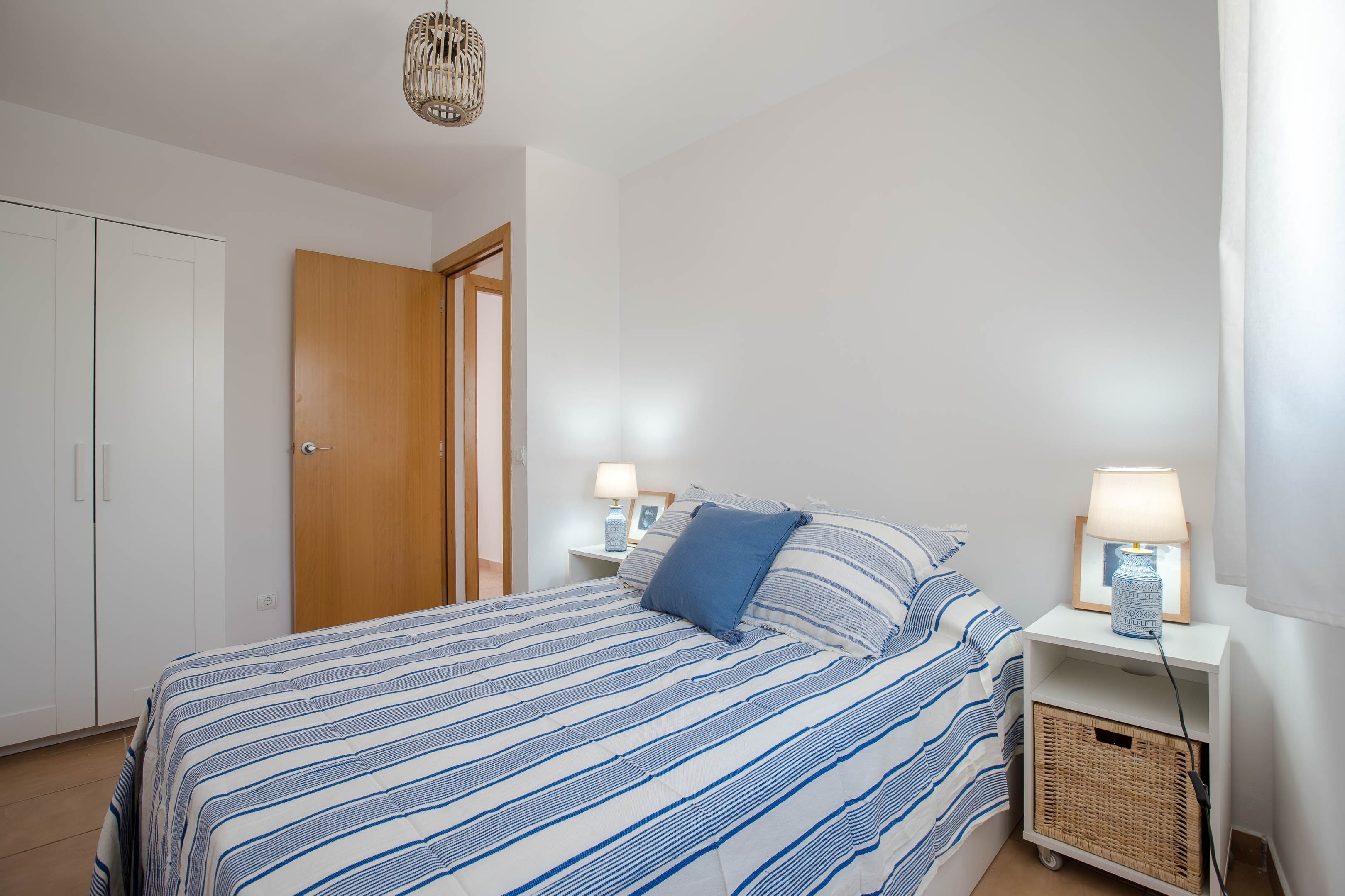 3 bedrooms, WiFi, bed sheets