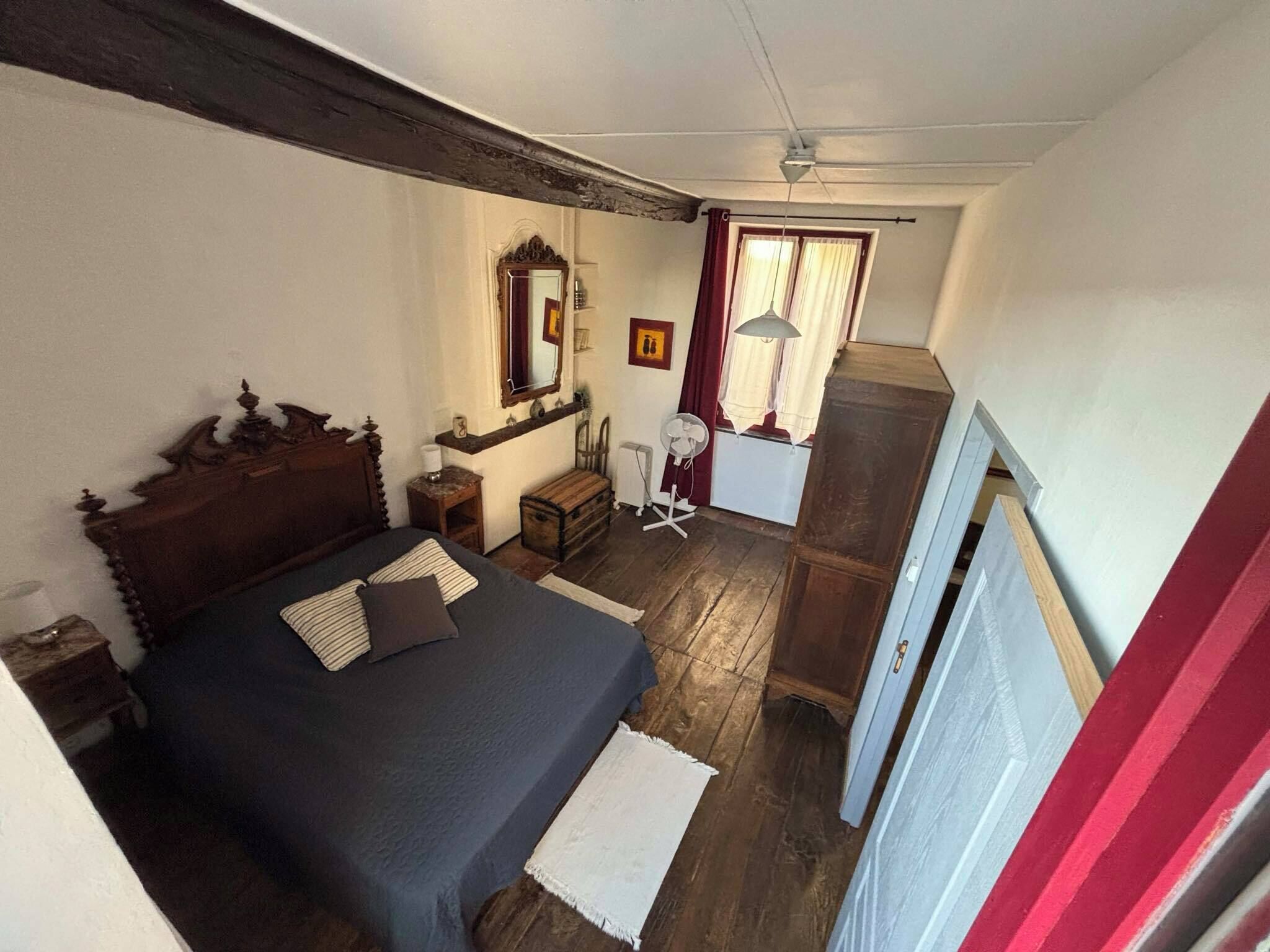 4 chambres, fer et planche à repasser, Wi-Fi gratuit, draps fournis