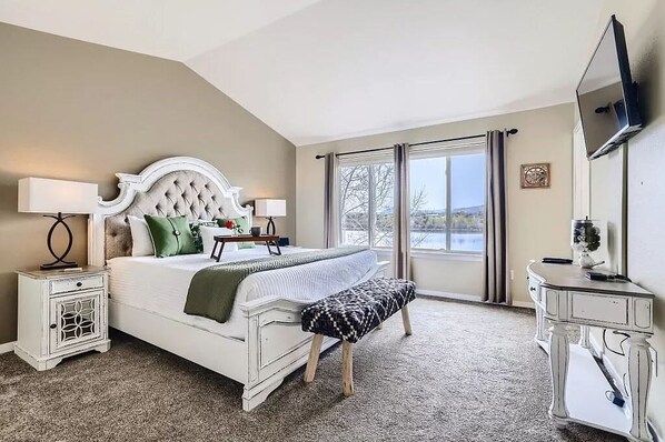 3 bedrooms, iron/ironing board, free WiFi, bed sheets