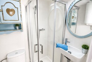 Een douche, een haardroger
