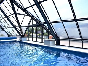 Innenpool, beheizter Pool