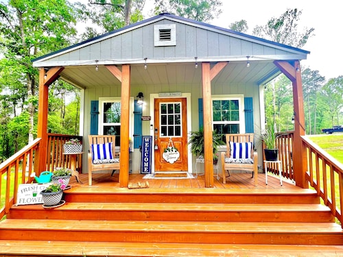 Lake Sam Rayburn "True" Waterfront Escape - Bring Boat, Kayak & Fishing Poles!