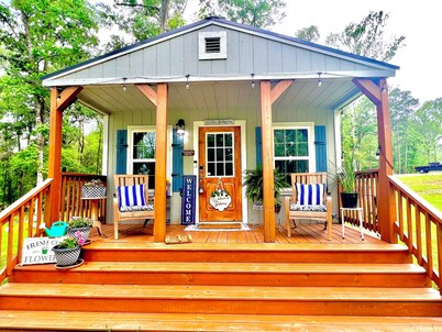 Lake Sam Rayburn "True" Waterfront Escape - Bring Boat, Kayak & Fishing Poles!