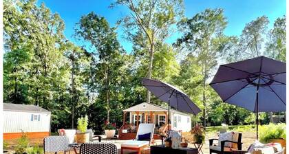 Lake Sam Rayburn "True" Waterfront Escape - Bring Boat, Kayak & Fishing Poles!