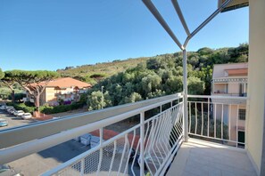 Property grounds - Laura G, one bedroom and air conditioning (Castiglione della Pescaia)