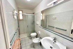 Dusche, Bidet