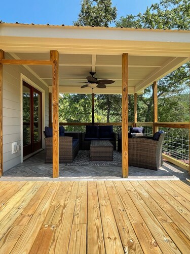 Farmhouse with big mountain views