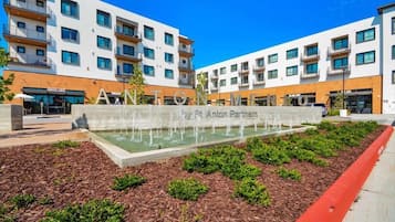 Een verwarmd zwembad