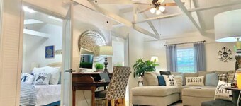 A Tranquil Retreat Loaded With Ambiance - A TRUE Escape from the Hustle & Bustle