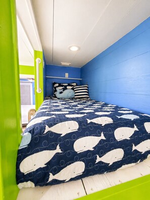 1 dormitorio, tabla de planchar con plancha, wifi gratis y ropa de cama