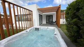 Biệt thự Deluxe | Hiên