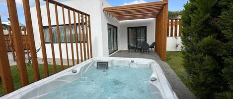 Deluxe Villa | Terrace/patio