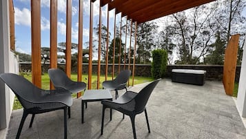 Deluxe Villa | Terrace/patio