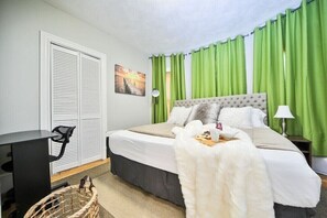 5 bedrooms, desk, iron/ironing board, free WiFi