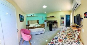 Family Quadruple Room | In-room safe, blackout drapes, free WiFi, bed sheets