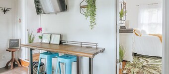 Best of Downtown and Belmont in cozy unique 2BD! Walk everywhere!