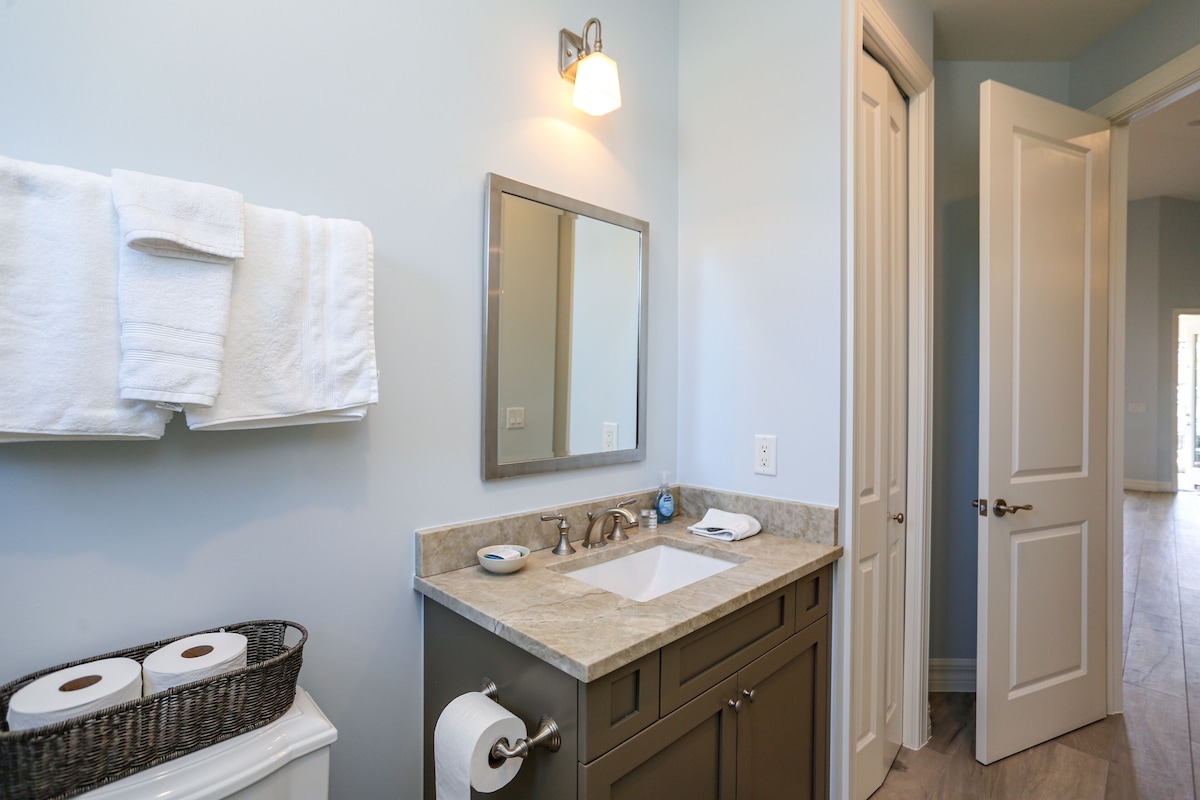 Photo 38 of STUNNING POOL HOME, 4 BEDS/4 BATHS, DOWNTOWN NAPLES, FL