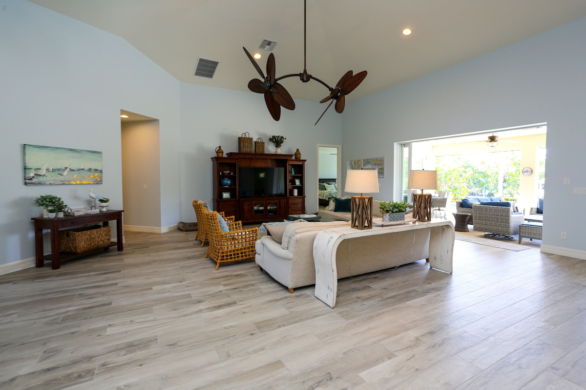 Photo 28 of STUNNING POOL HOME, 4 BEDS/4 BATHS, DOWNTOWN NAPLES, FL