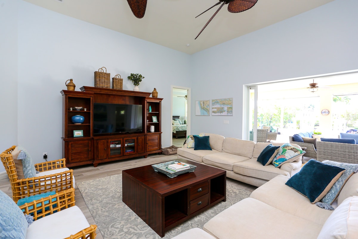 Photo 35 of STUNNING POOL HOME, 4 BEDS/4 BATHS, DOWNTOWN NAPLES, FL