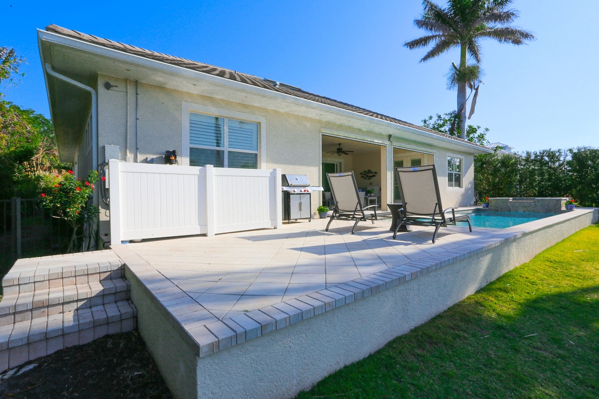 Photo 2 of STUNNING POOL HOME, 4 BEDS/4 BATHS, DOWNTOWN NAPLES, FL