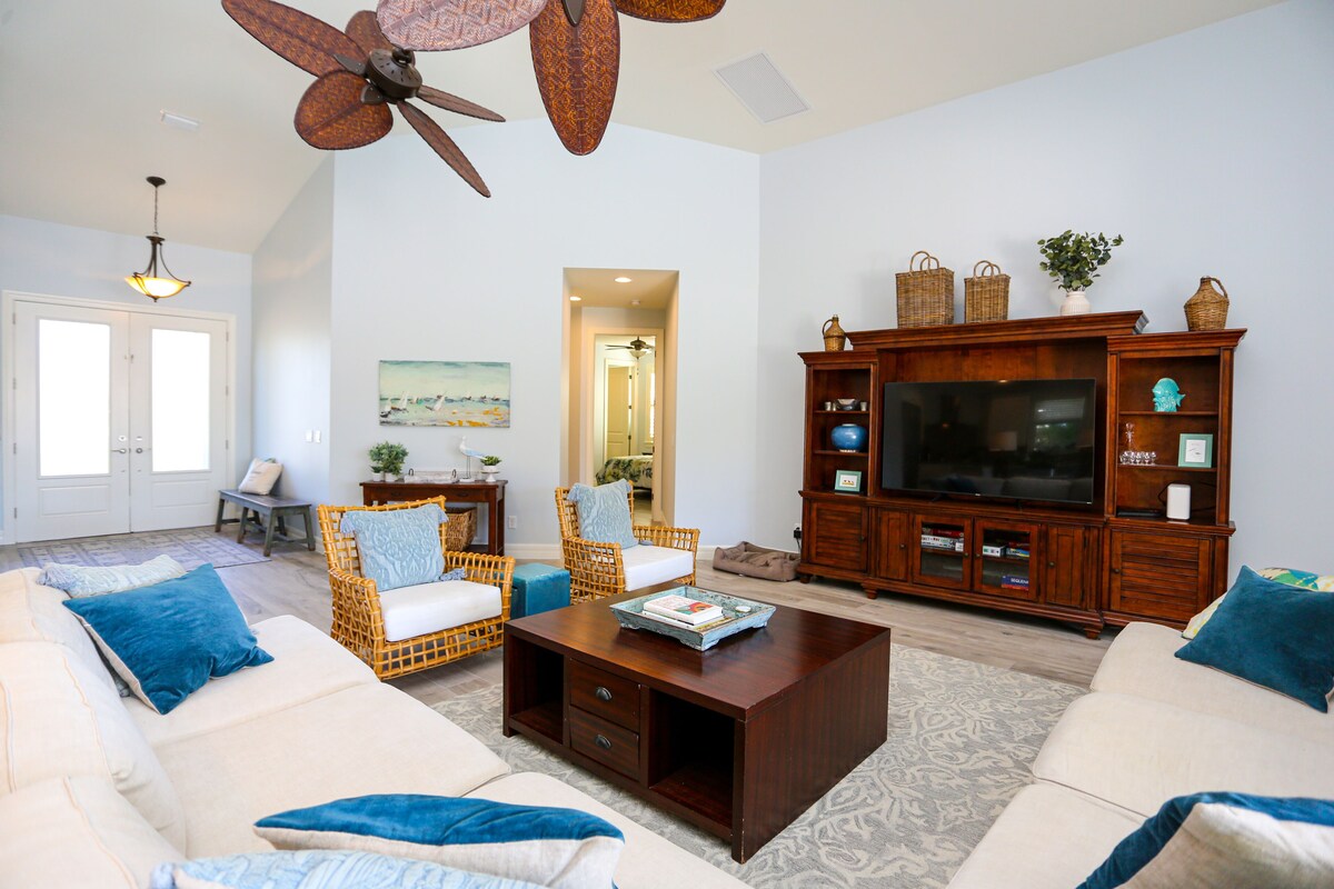 Photo 31 of STUNNING POOL HOME, 4 BEDS/4 BATHS, DOWNTOWN NAPLES, FL