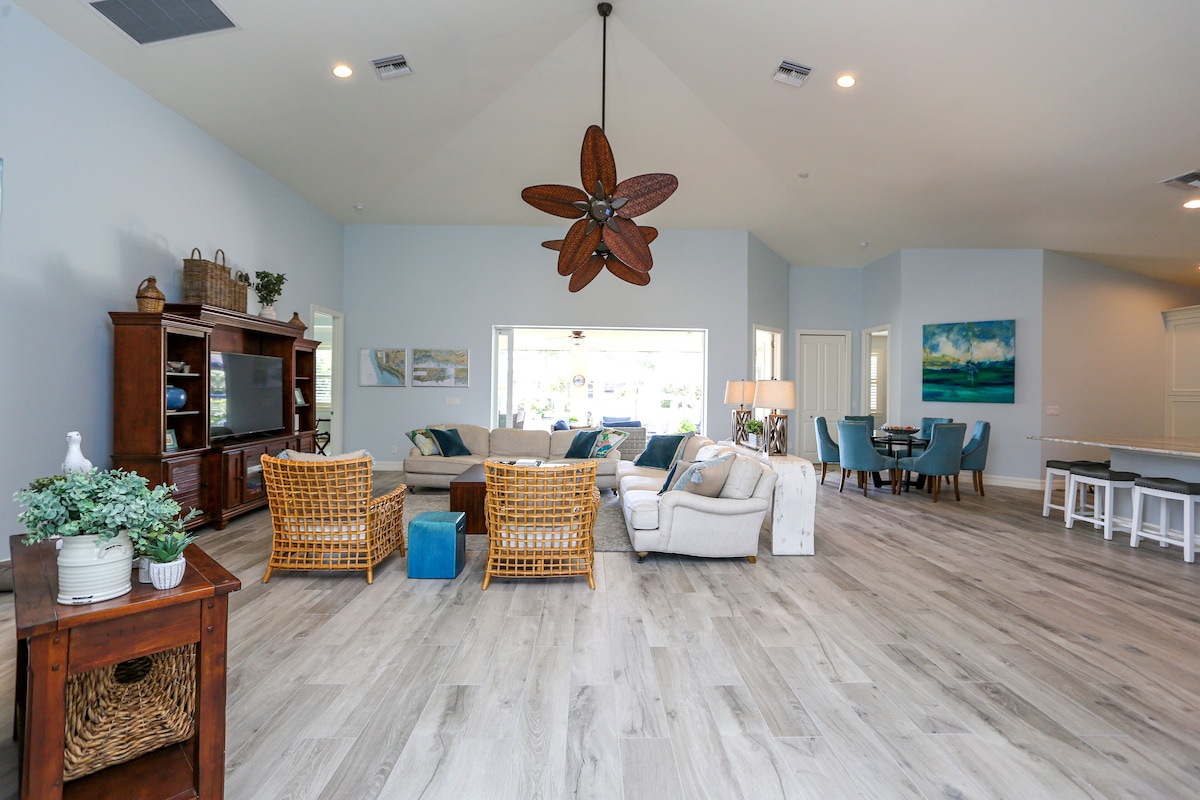 Photo 21 of STUNNING POOL HOME, 4 BEDS/4 BATHS, DOWNTOWN NAPLES, FL