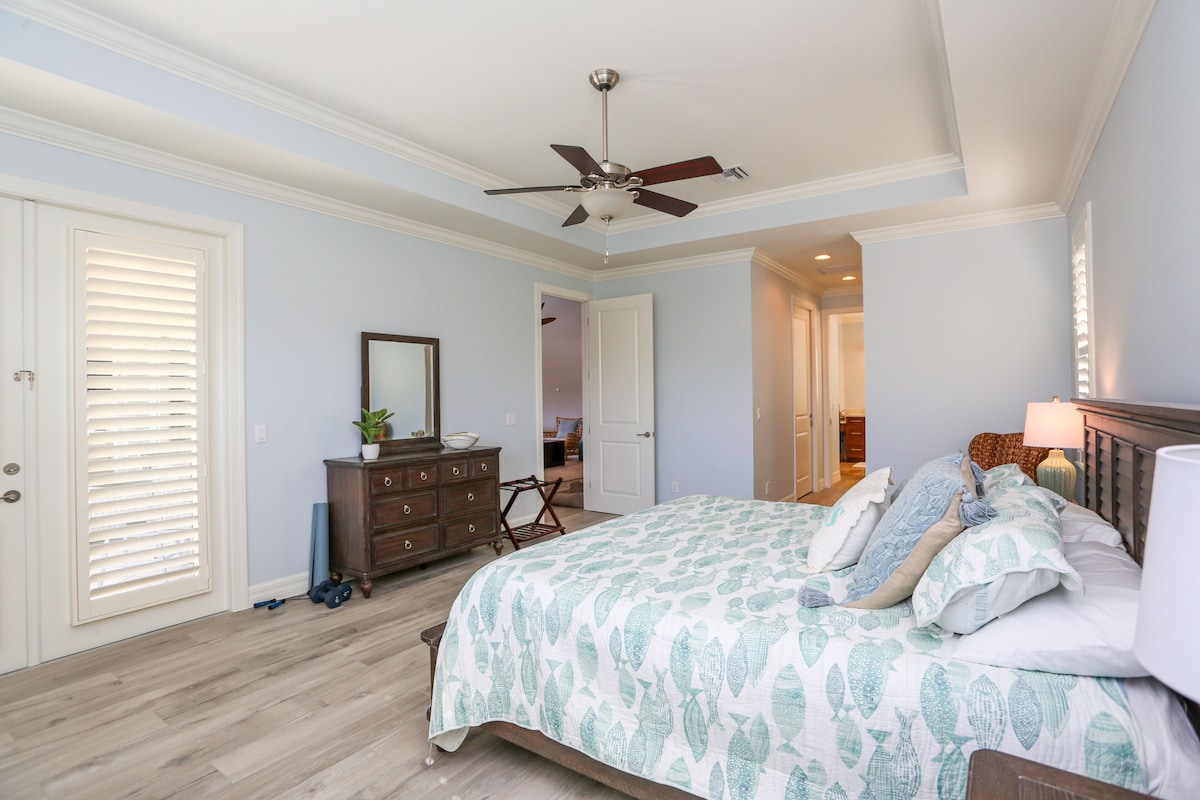 Photo 50 of STUNNING POOL HOME, 4 BEDS/4 BATHS, DOWNTOWN NAPLES, FL