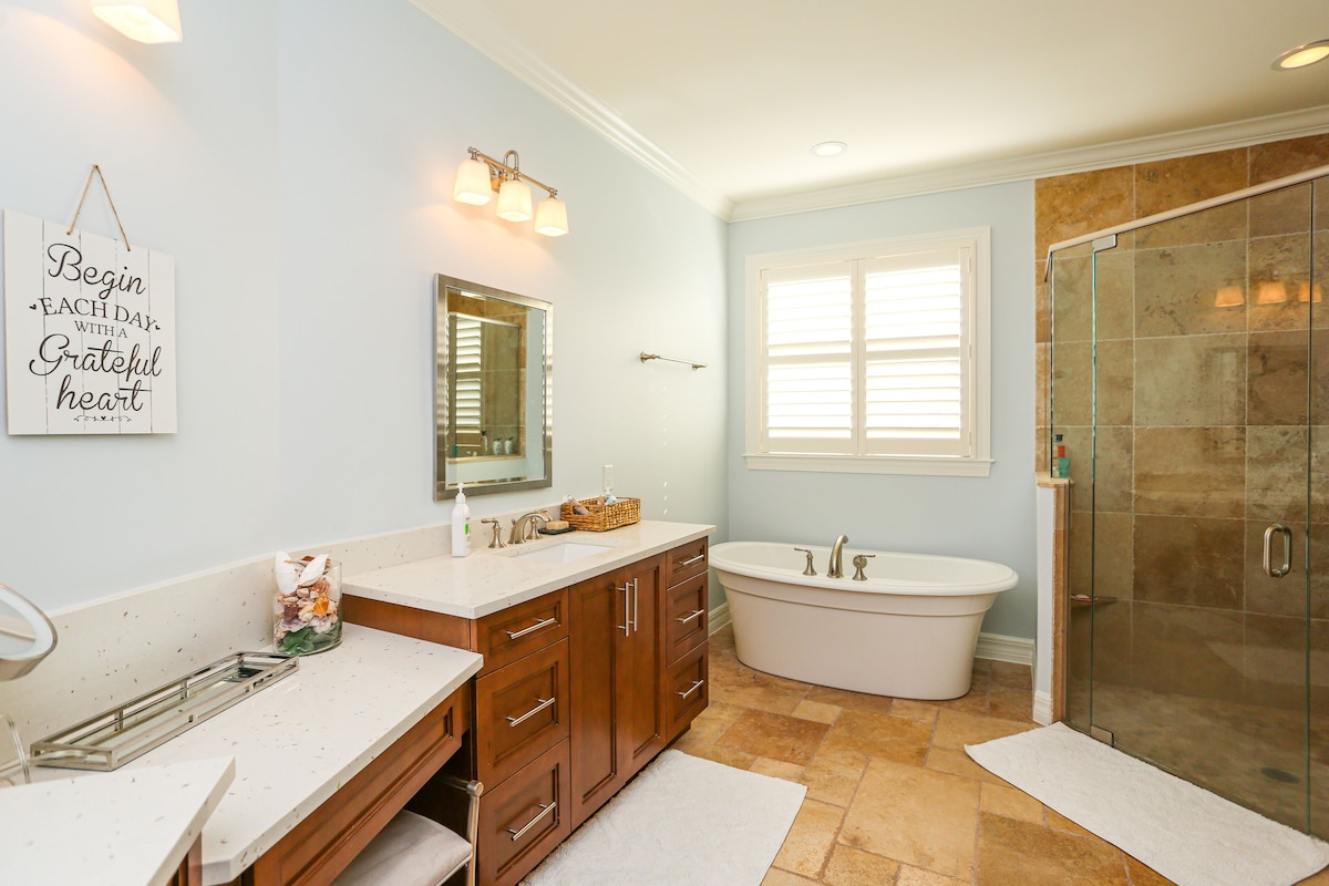 Photo 51 of STUNNING POOL HOME, 4 BEDS/4 BATHS, DOWNTOWN NAPLES, FL