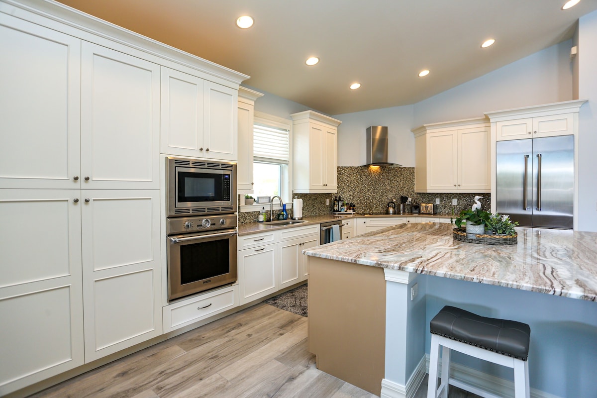 Photo 27 of STUNNING POOL HOME, 4 BEDS/4 BATHS, DOWNTOWN NAPLES, FL