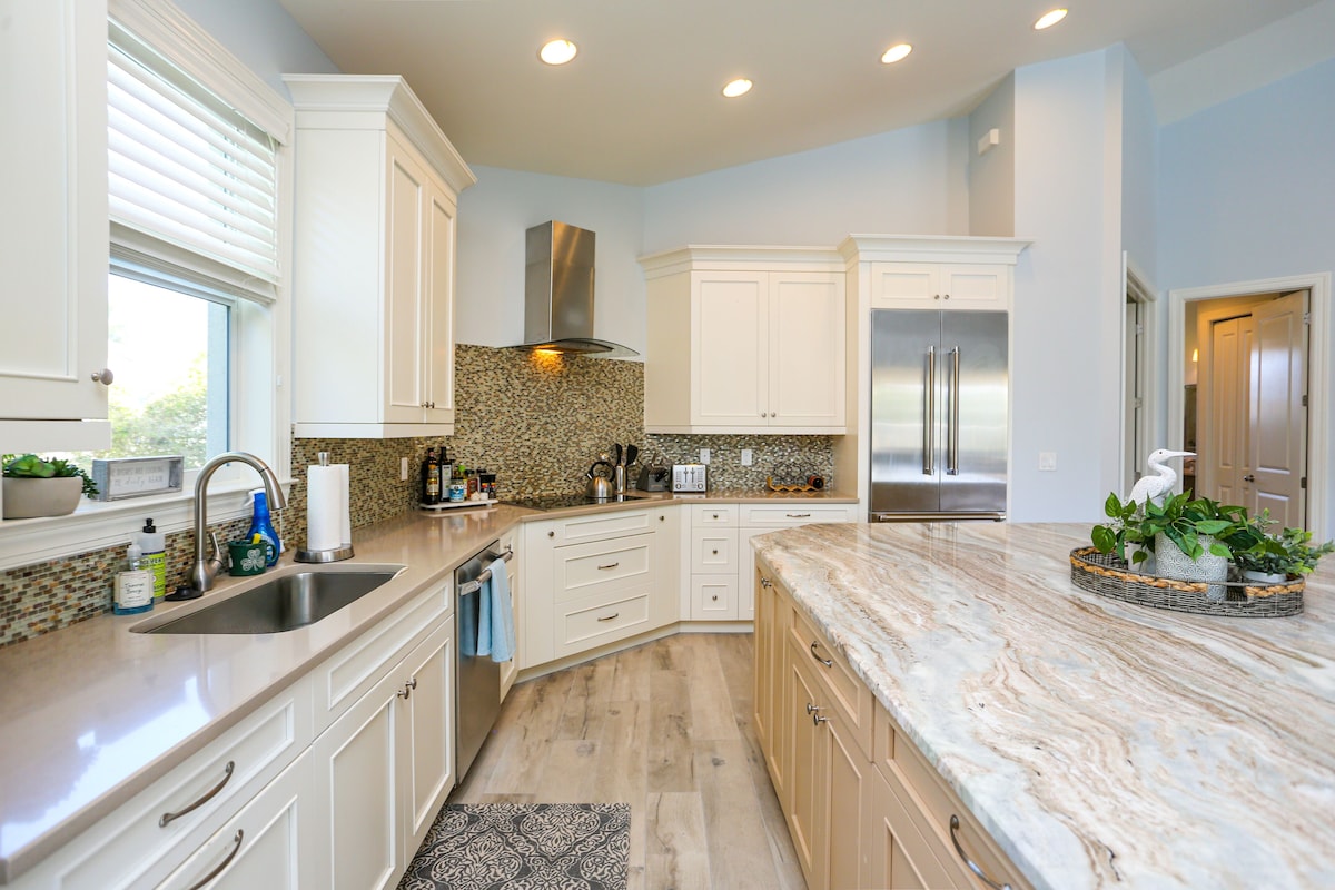 Photo 22 of STUNNING POOL HOME, 4 BEDS/4 BATHS, DOWNTOWN NAPLES, FL
